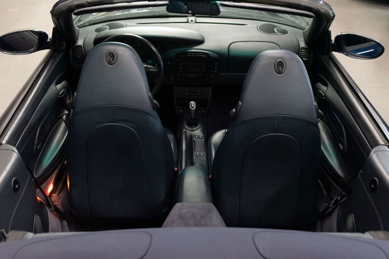 Porsche 996 Carrera 4