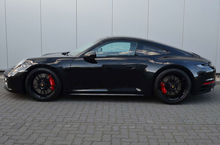 Porsche 992 Carrera GTS