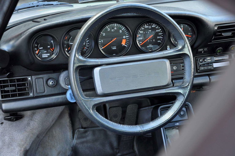 Porsche 911 Carrera 3.2