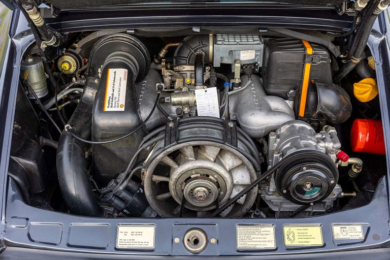 Porsche 911 Carrera 3.2