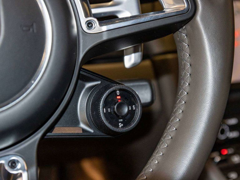 Porsche 991.2 Carrera GTS