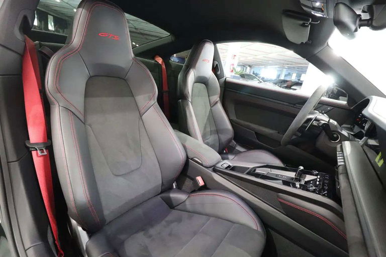 Porsche 992 Carrera GTS