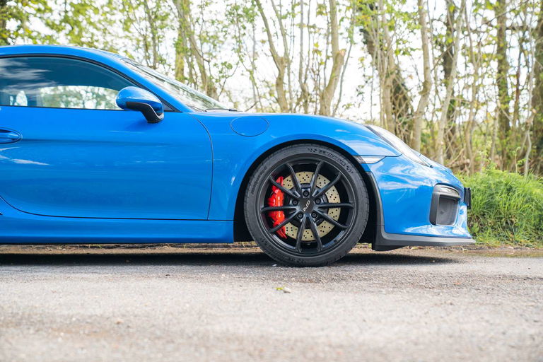 Porsche 981 Cayman GT4