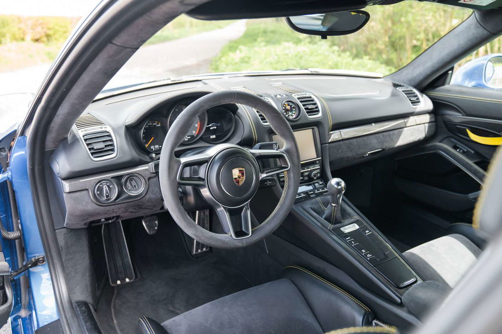 Porsche 981 Cayman GT4