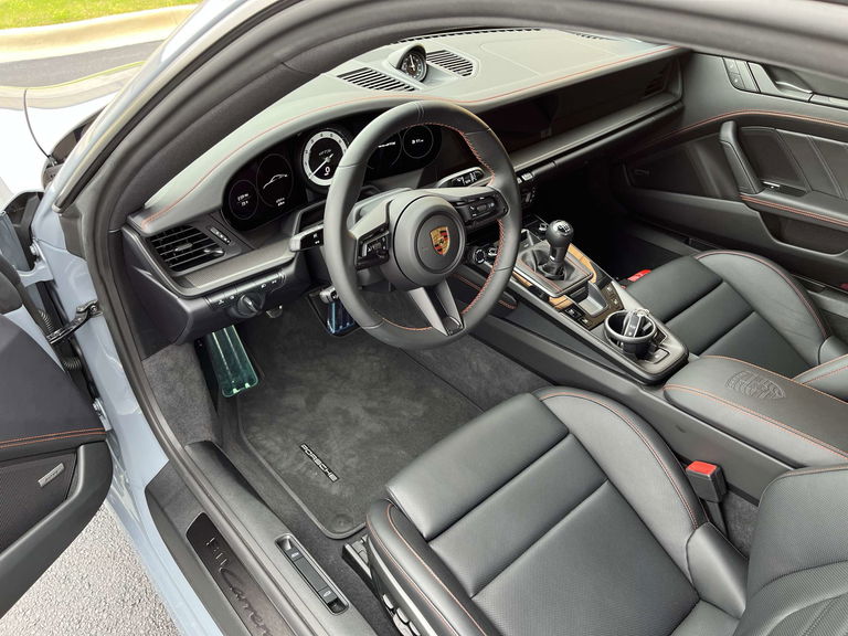 Porsche 992 Carrera GTS