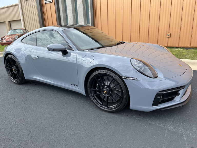 Porsche 992 Carrera GTS