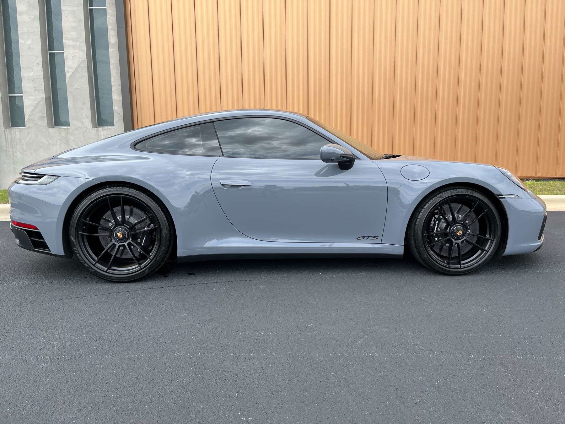 Porsche 992 Carrera GTS 2023 - elferspot.com - Marketplace
