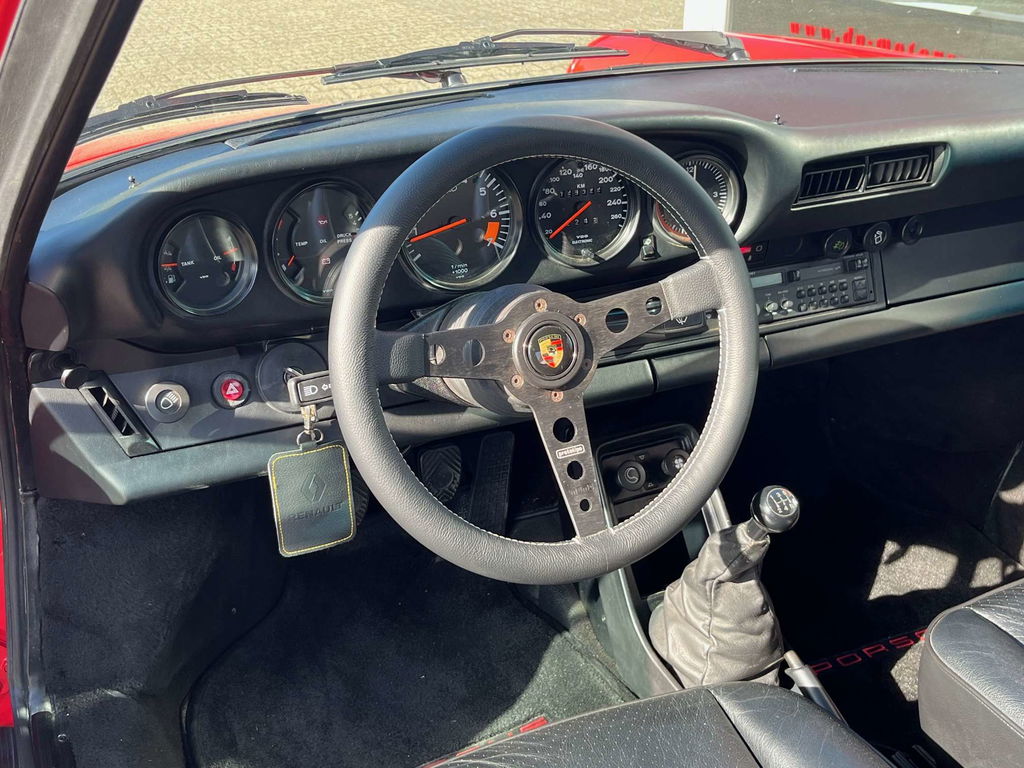 Porsche 911 Carrera 3.2