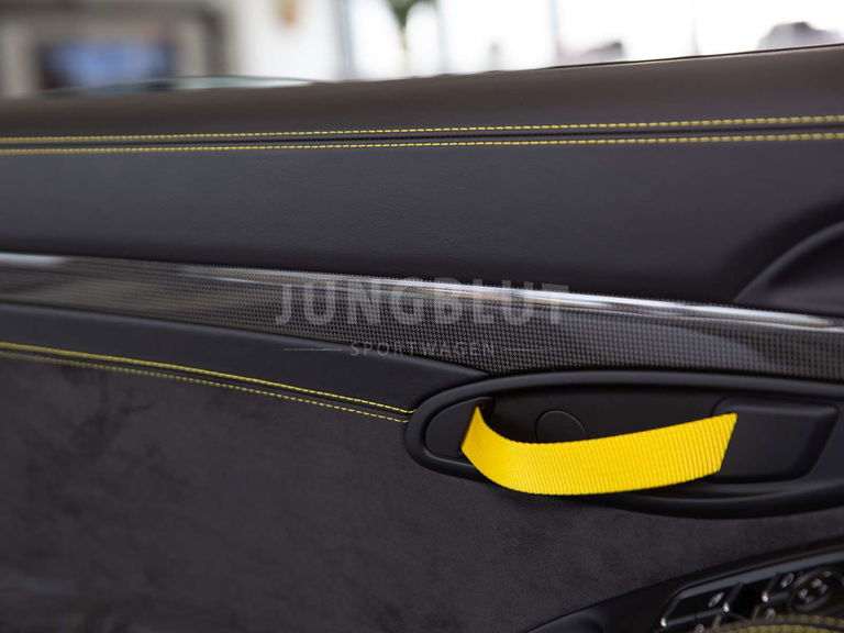 Porsche 718 Cayman GT4