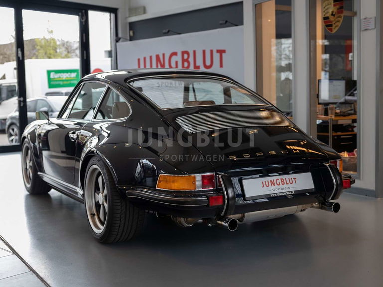 Porsche 911 Backdate