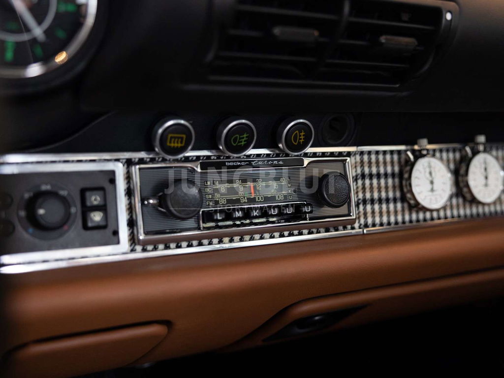 Porsche 911 Backdate