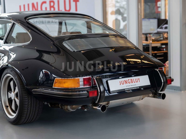 Porsche 911 Backdate