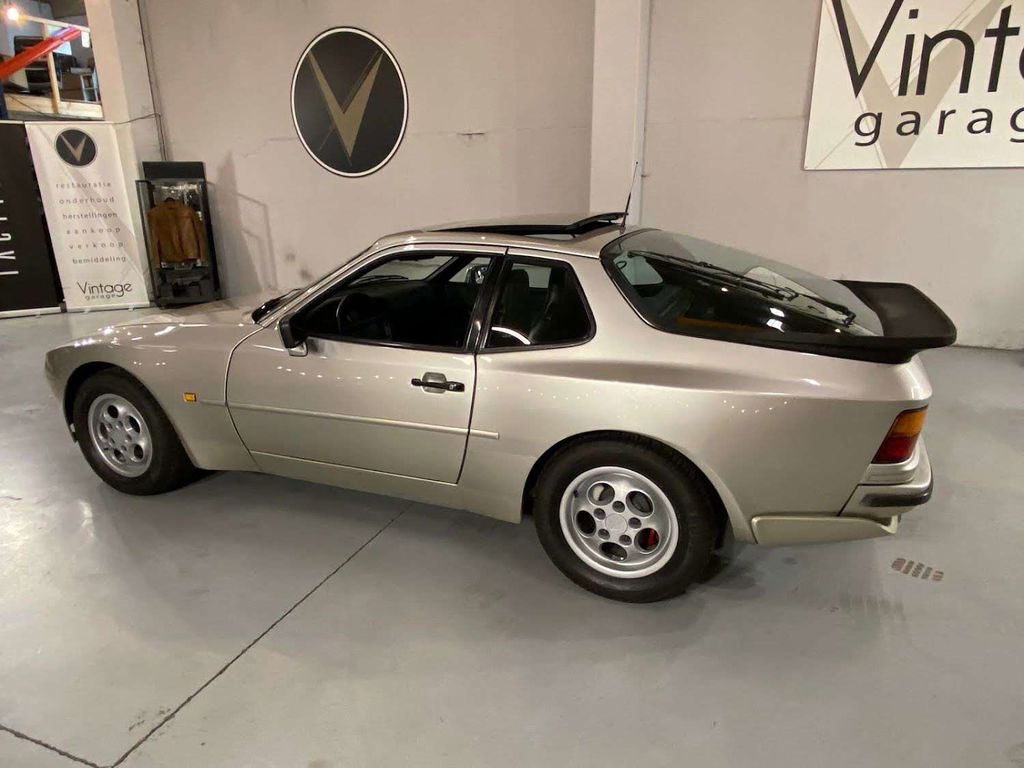 Porsche 944 Coupé