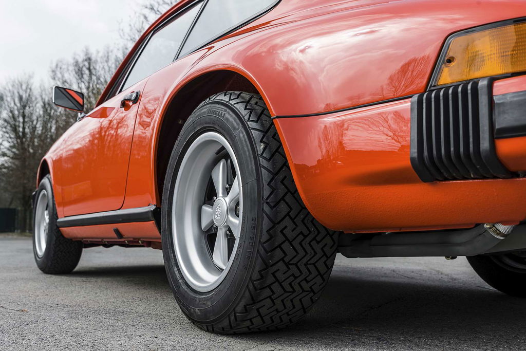 Porsche 911 Carrera 2,7