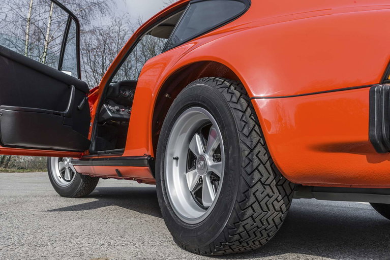 Porsche 911 Carrera 2,7