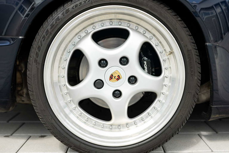 Porsche 964 Carrera 4