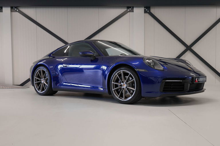 Porsche 992 Carrera