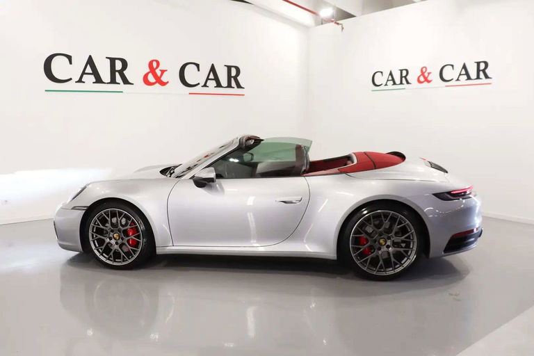 Porsche 992 Carrera 4S