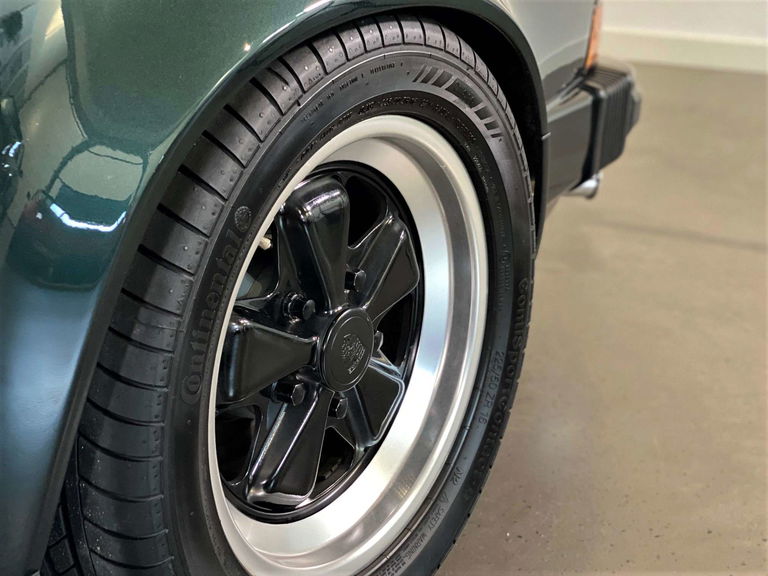 Porsche 911 Carrera 3.2