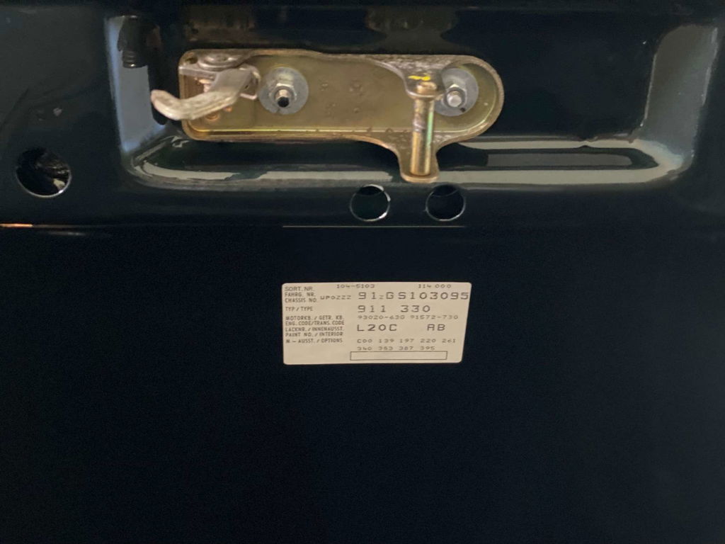 Porsche 911 Carrera 3.2