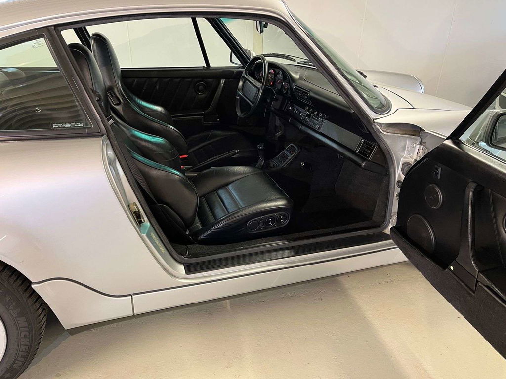 Porsche 964 Carrera 4