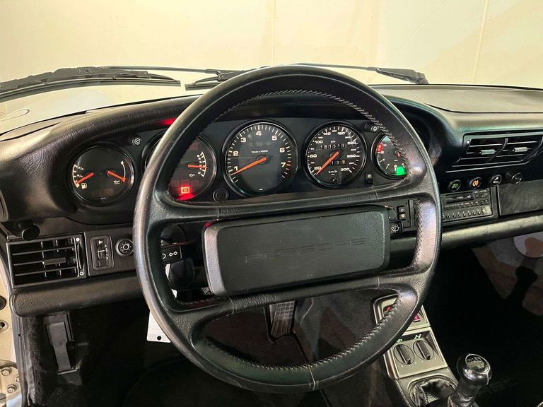 Porsche 964 Carrera 4