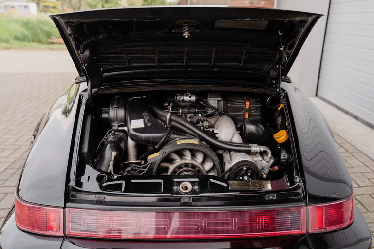Porsche 964 Carrera 4