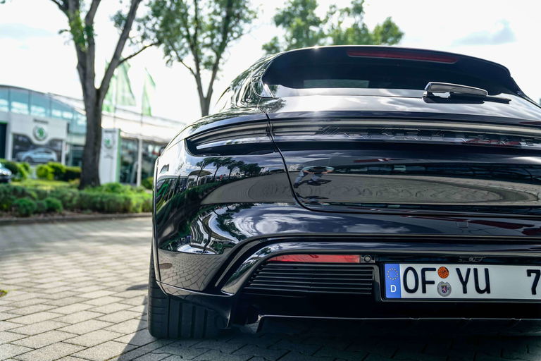 Porsche Taycan 4S Cross Turismo