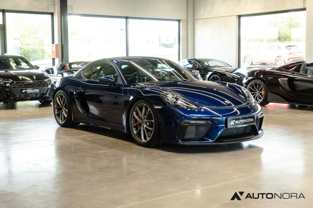 Porsche 718 Cayman GT4