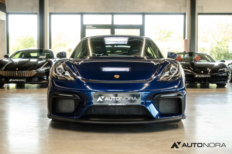 Porsche 718 Cayman GT4