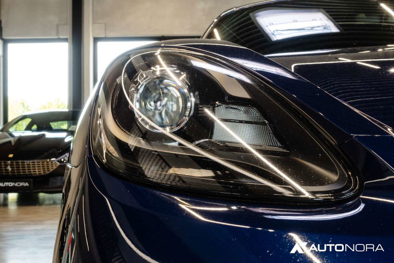 Porsche 718 Cayman GT4