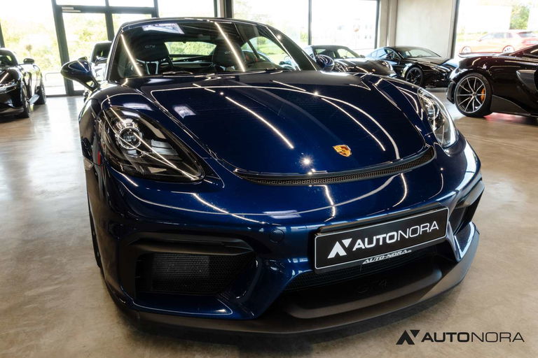 Porsche 718 Cayman GT4