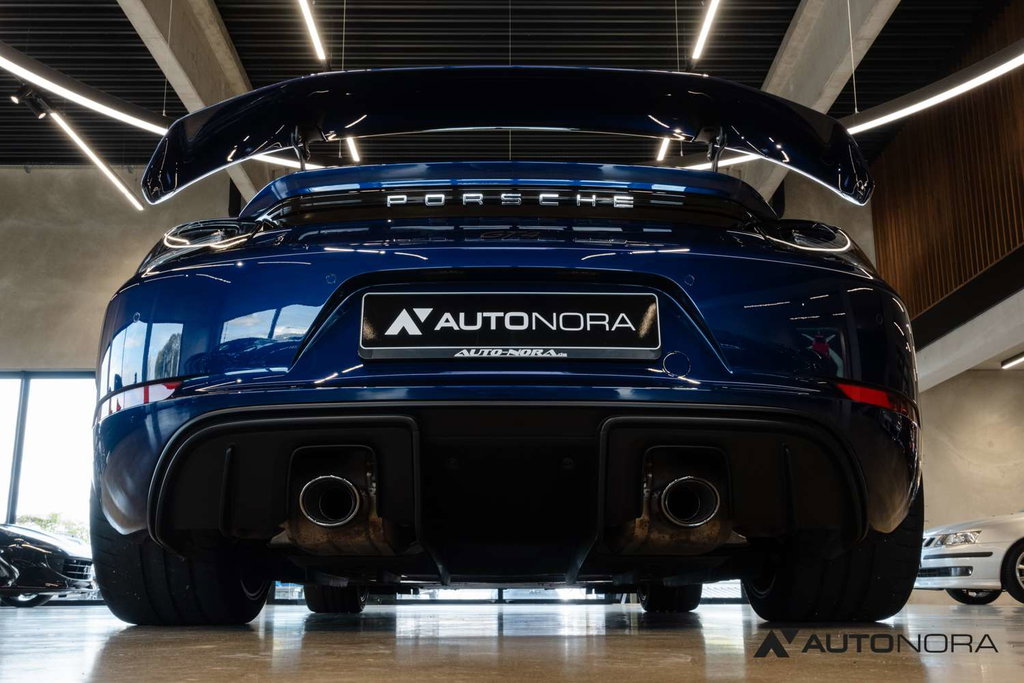 Porsche 718 Cayman GT4