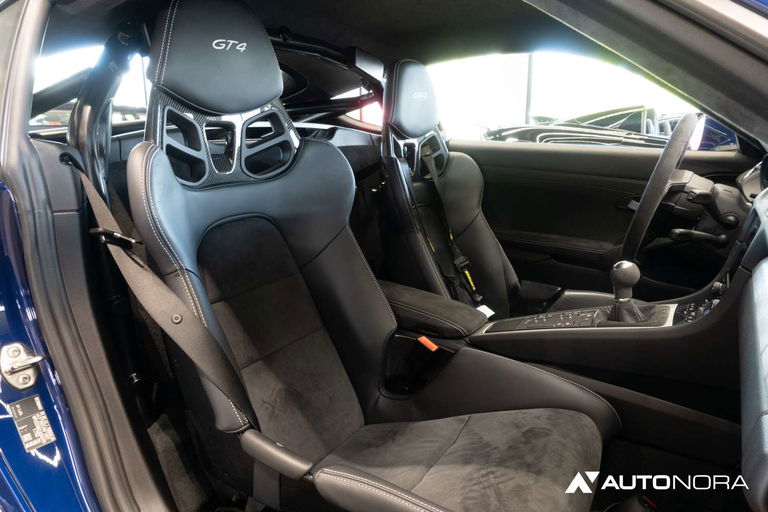 Porsche 718 Cayman GT4