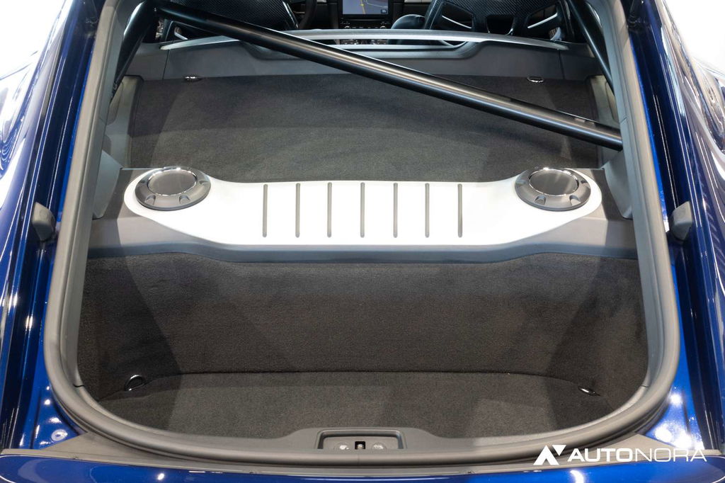 Porsche 718 Cayman GT4