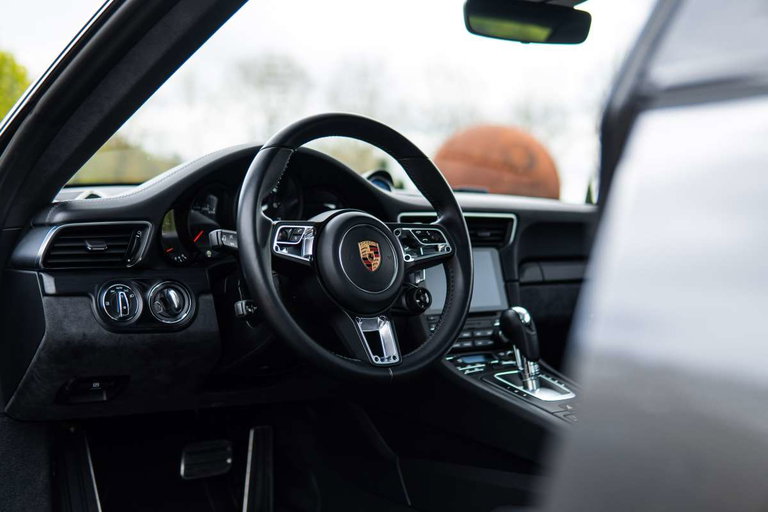 Porsche 991.2 Carrera 4 GTS
