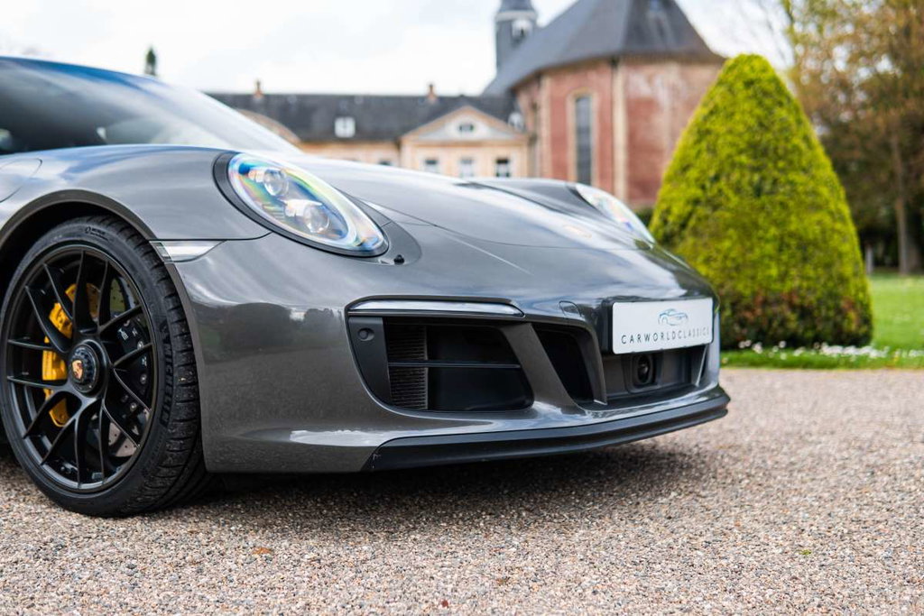 Porsche 991.2 Carrera 4 GTS