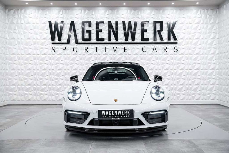 Porsche 992 Carrera GTS