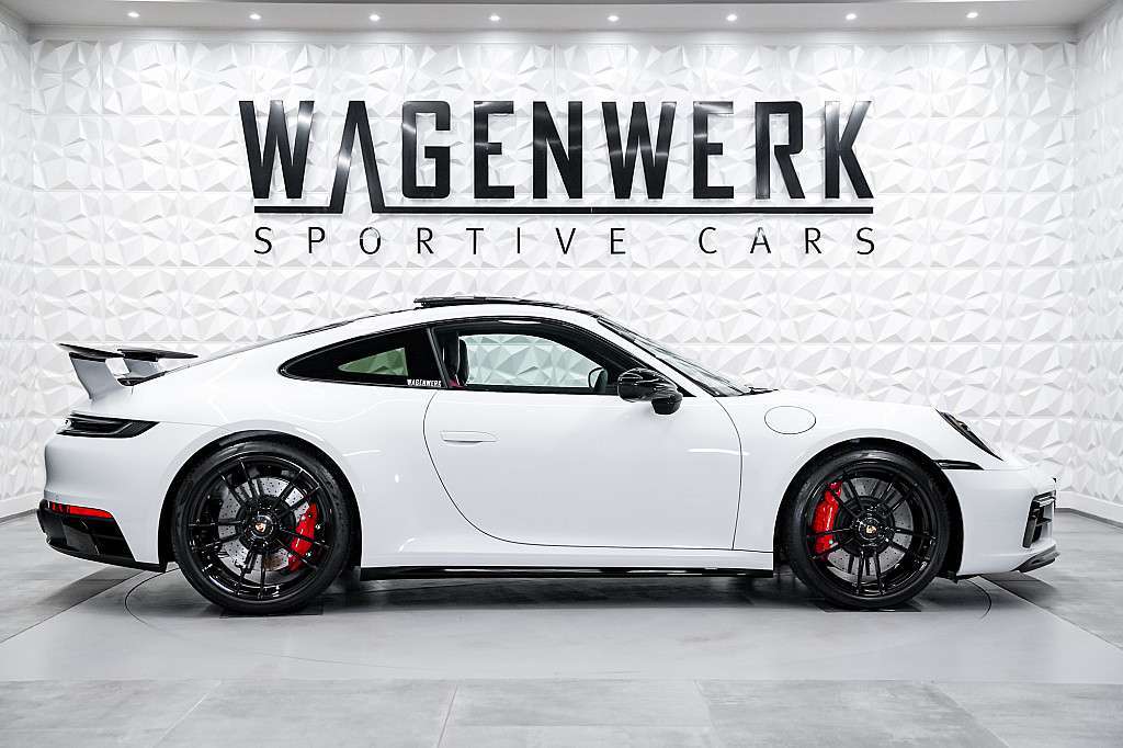 Porsche 992 Carrera GTS