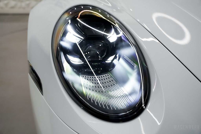 Porsche 992 Carrera GTS