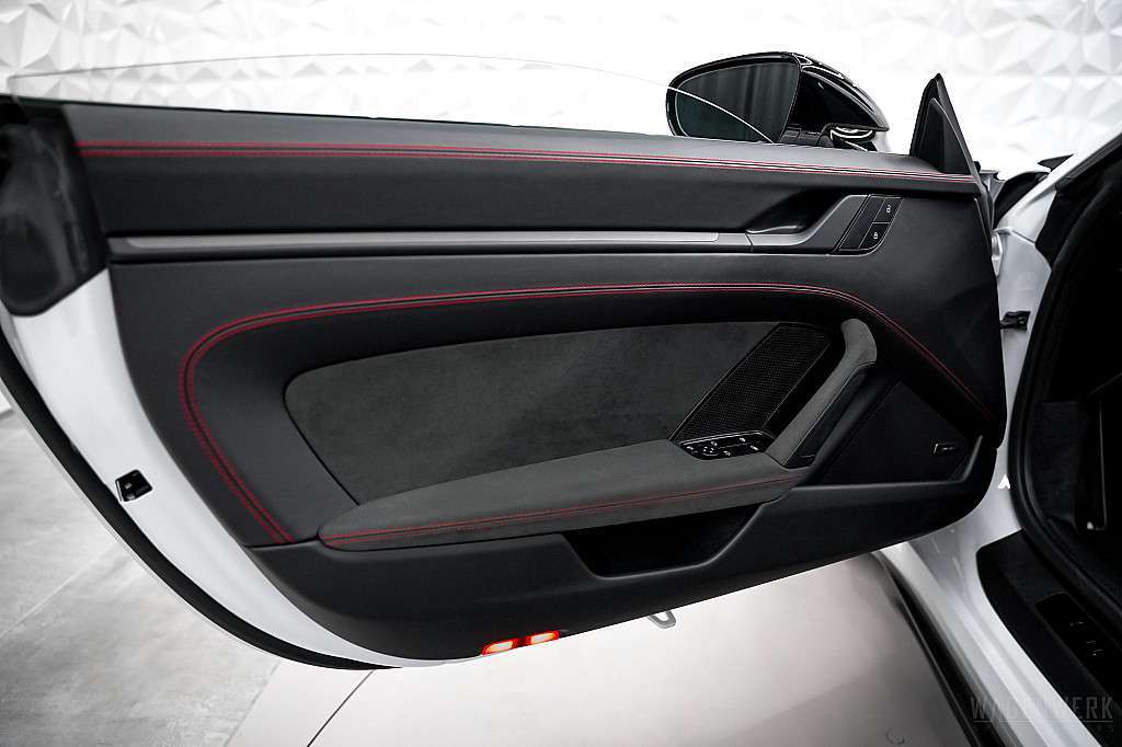 Porsche 992 Carrera GTS