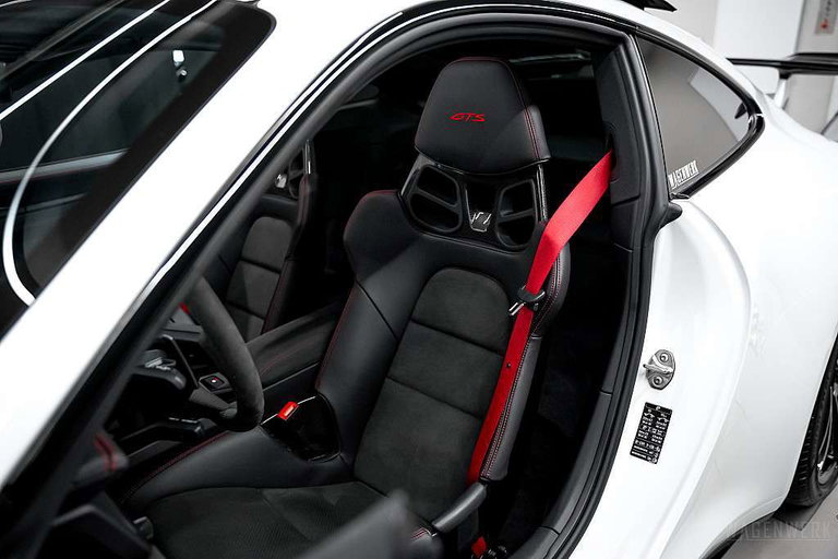 Porsche 992 Carrera GTS