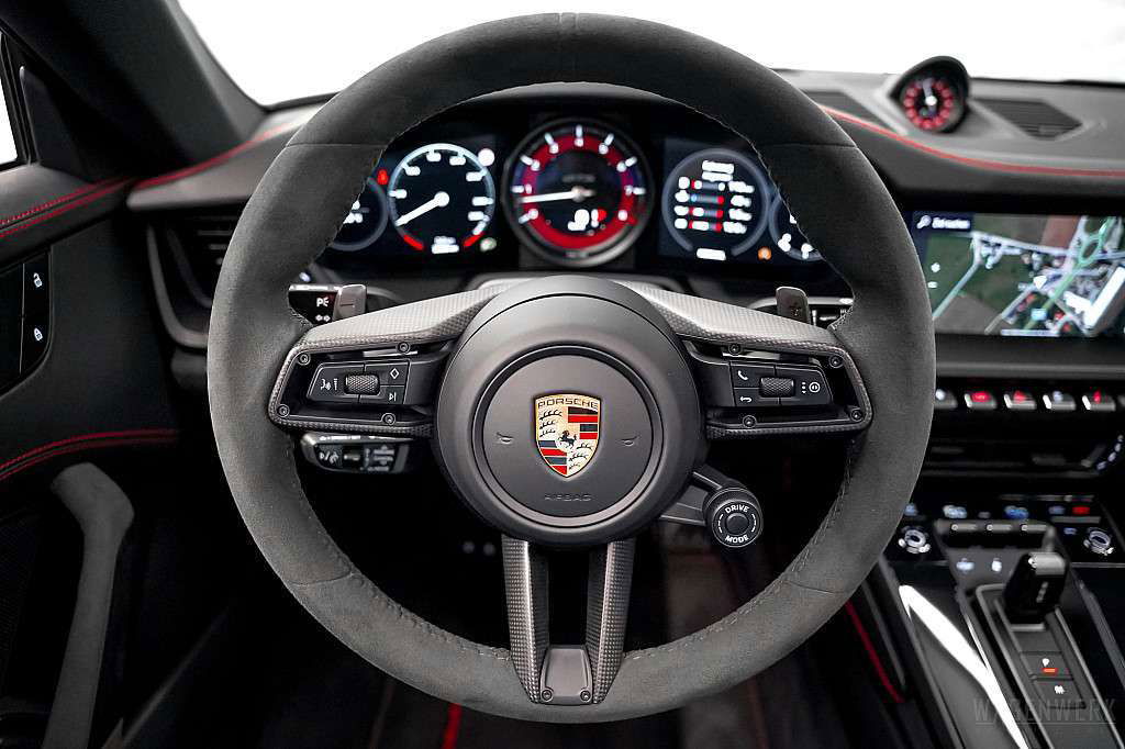 Porsche 992 Carrera GTS