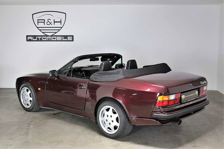 Porsche 944 Turbo Cabriolet