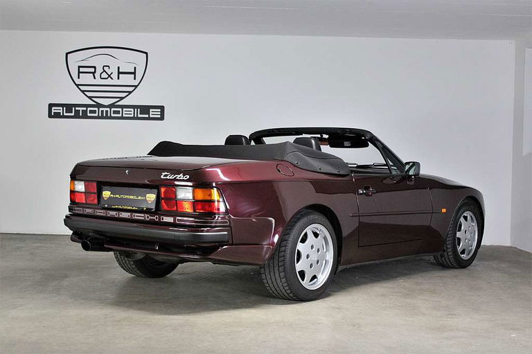Porsche 944 Turbo Cabriolet