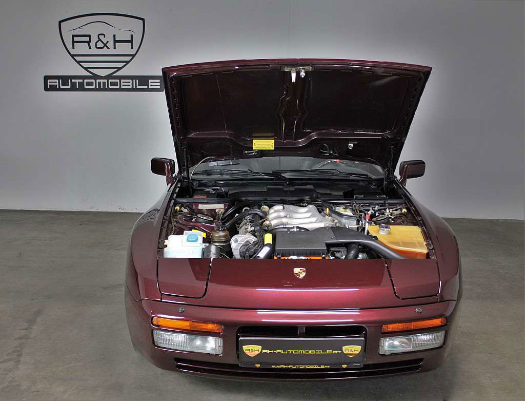 Porsche 944 Turbo Cabriolet