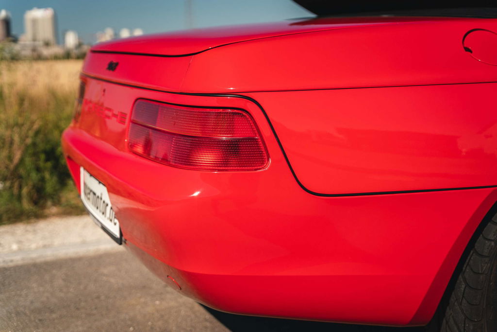 Porsche 968