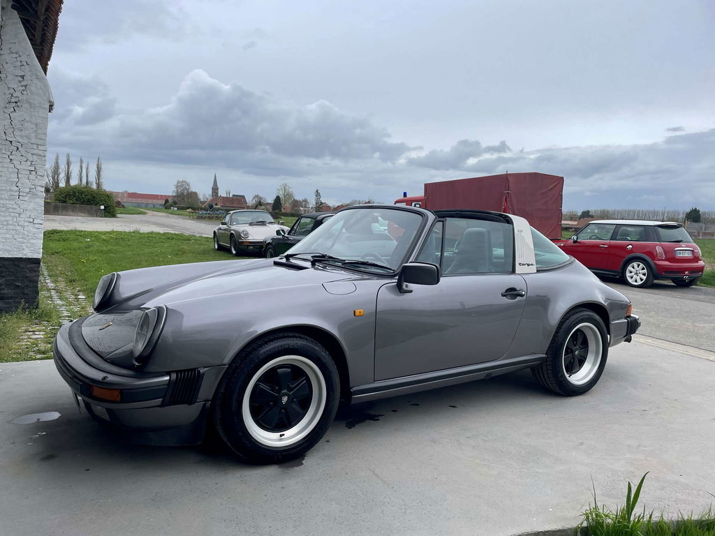 Porsche 911 Carrera 3.2