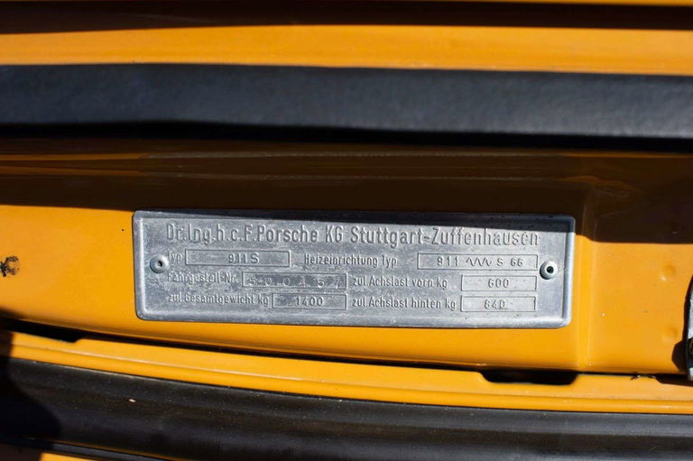 Porsche 911 S (F-Modell)