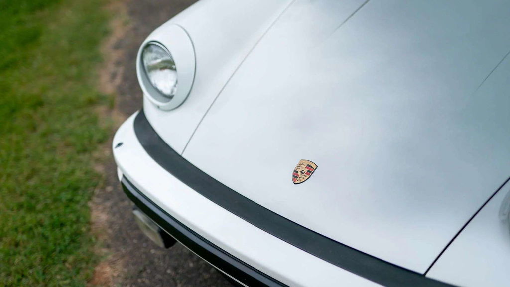 Porsche 911 Turbo 3.3 (US)